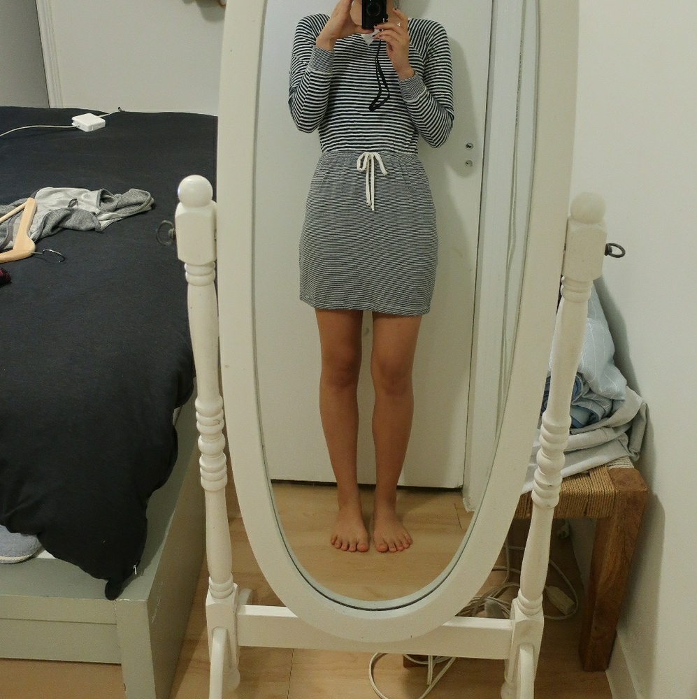 Blue/white striped long sleeves dress